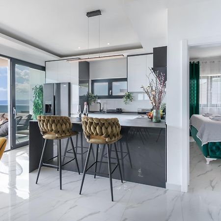 Lux Penthouse Panoramic View With Jacuzzi Apartment Макарска Екстериор снимка
